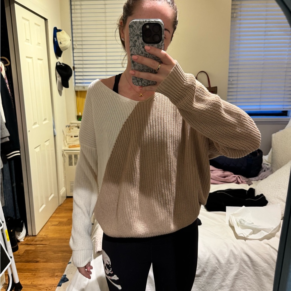 Super down Colorblock Sweater - Cream and Tan